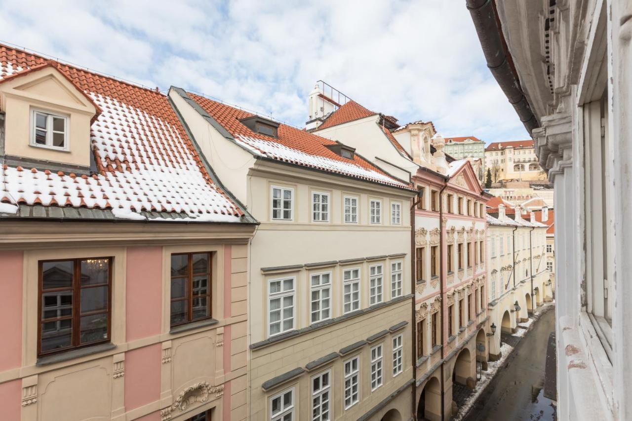 Charles Bridge Royal Apartments - Castle District Prague Exterior photo